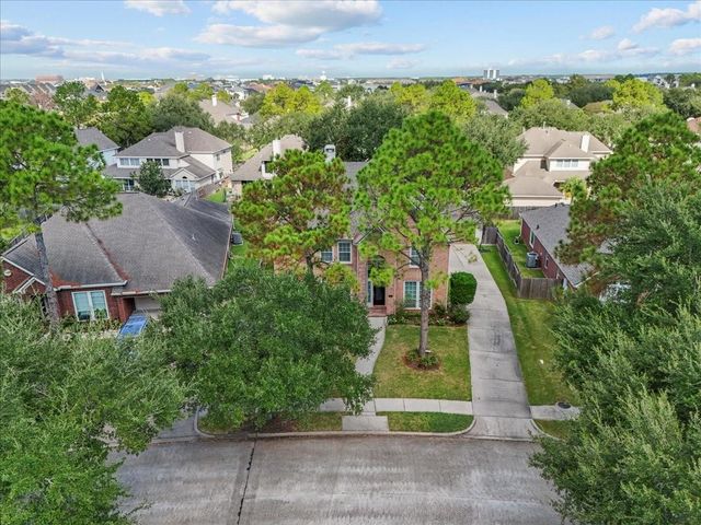 2376 Autumn Mist Lane, League City, TX 77573