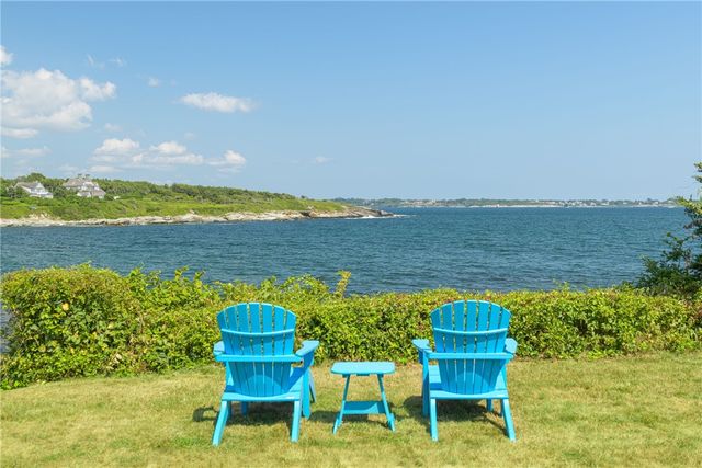 4 Hull Cove Street, Jamestown, RI 02835