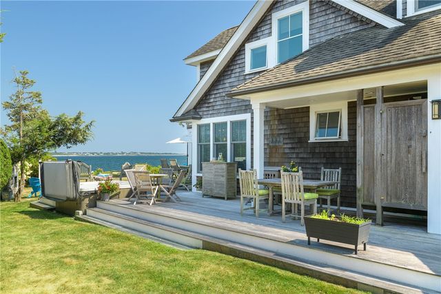 4 Hull Cove Street, Jamestown, RI 02835