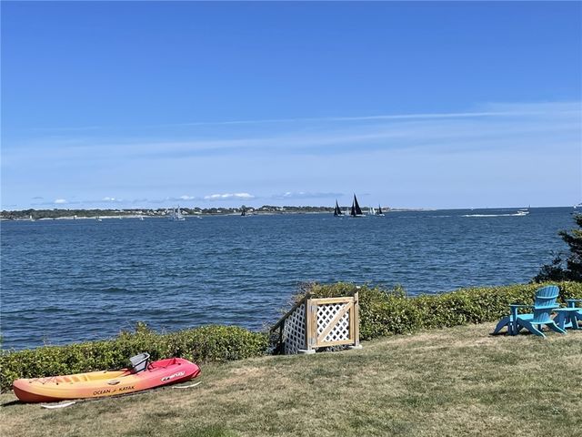 4 Hull Cove Street, Jamestown, RI 02835