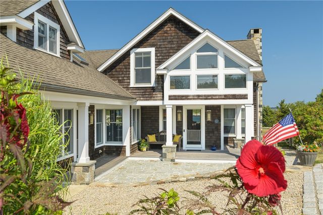 4 Hull Cove Street, Jamestown, RI 02835