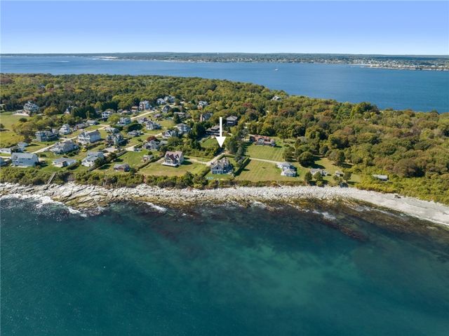 4 Hull Cove Street, Jamestown, RI 02835