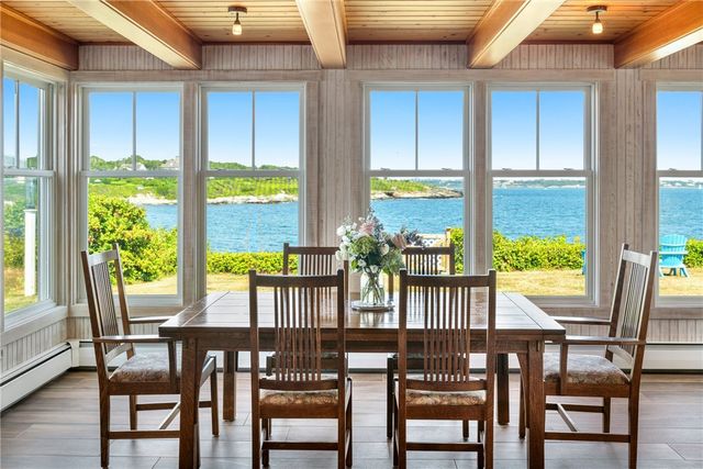 4 Hull Cove Street, Jamestown, RI 02835