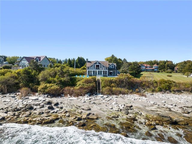 4 Hull Cove Street, Jamestown, RI 02835