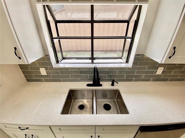 1305 WATER OAK WAY N, Bradenton, FL 34209