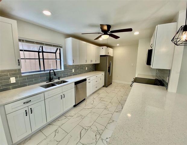 1305 WATER OAK WAY N, Bradenton, FL 34209