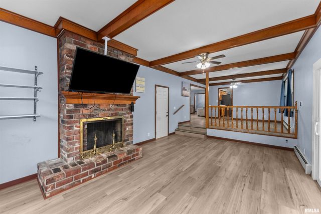 305 N HENDERSON Road, Alexis, IL 61412