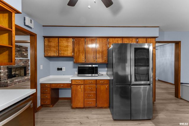 305 N HENDERSON Road, Alexis, IL 61412