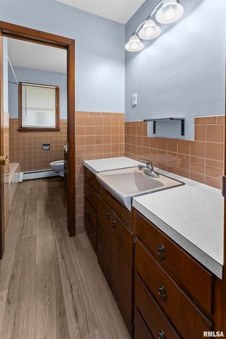 305 N HENDERSON Road, Alexis, IL 61412