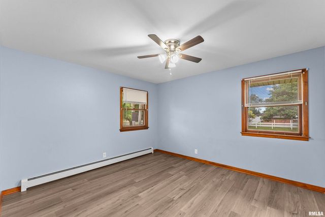 305 N HENDERSON Road, Alexis, IL 61412