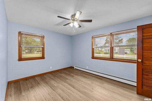 305 N HENDERSON Road, Alexis, IL 61412