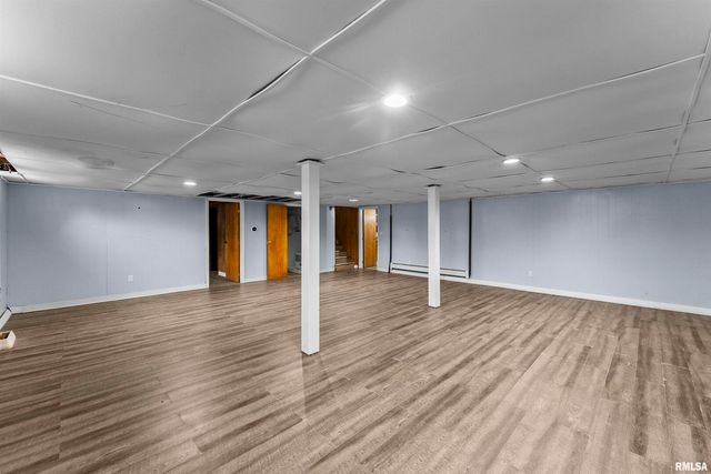 305 N HENDERSON Road, Alexis, IL 61412