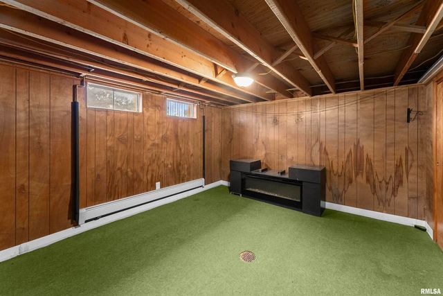 305 N HENDERSON Road, Alexis, IL 61412