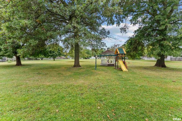 305 N HENDERSON Road, Alexis, IL 61412