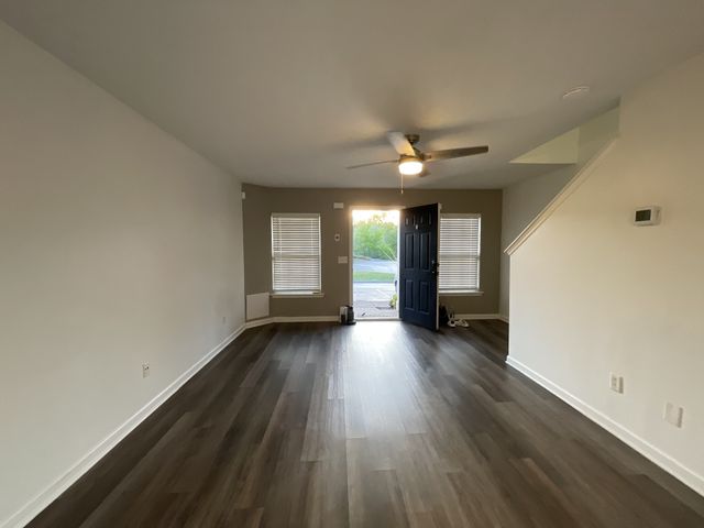 329 Stewarts Landing Cir, Smyrna, TN 37167