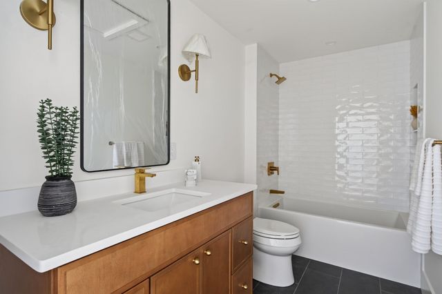 4471 Washington U:1, Boston, MA 02131