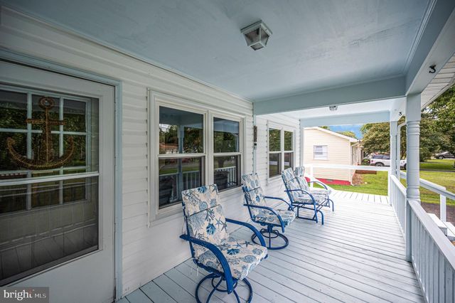 212 2ND ST, Colonial Beach, VA 22443