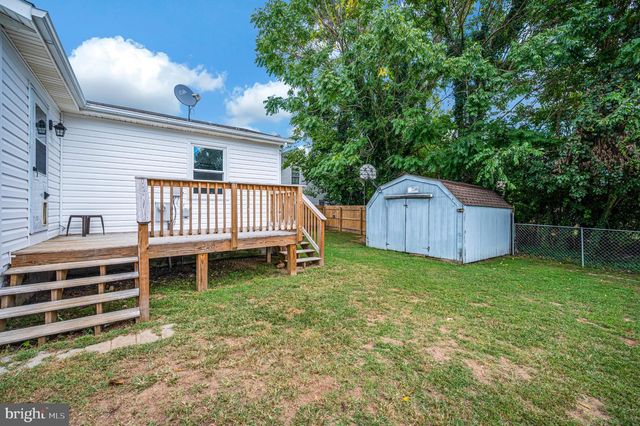 212 2ND ST, Colonial Beach, VA 22443