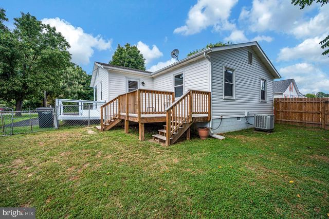 212 2ND ST, Colonial Beach, VA 22443