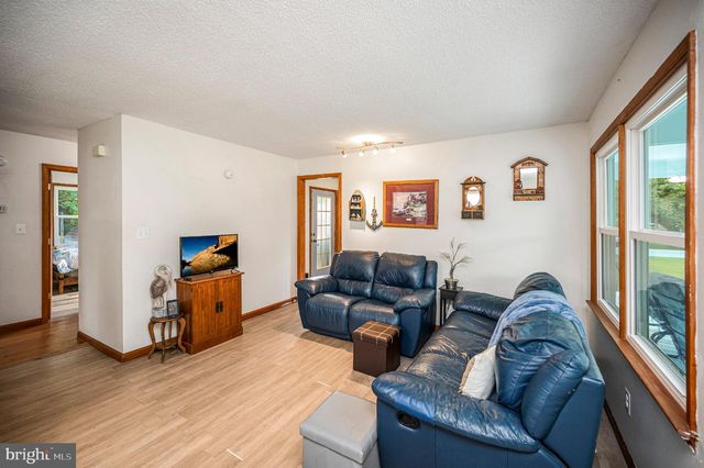 212 2ND ST, Colonial Beach, VA 22443