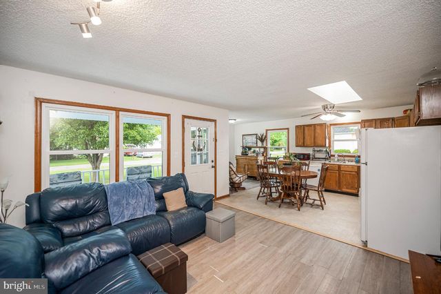 212 2ND ST, Colonial Beach, VA 22443
