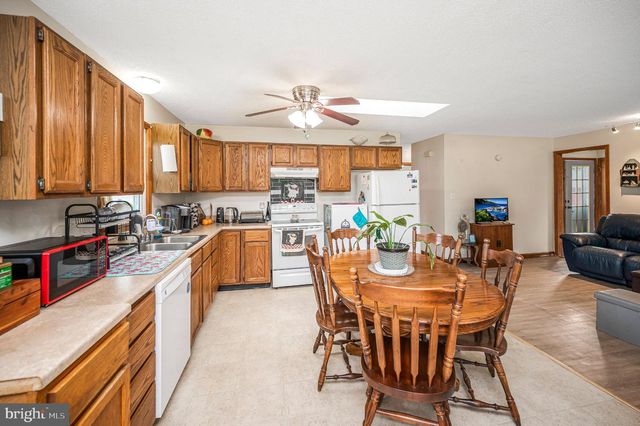 212 2ND ST, Colonial Beach, VA 22443