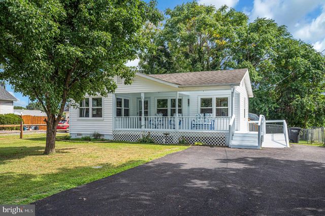212 2ND ST, Colonial Beach, VA 22443