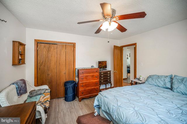 212 2ND ST, Colonial Beach, VA 22443