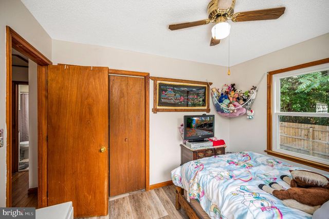 212 2ND ST, Colonial Beach, VA 22443