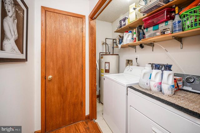 212 2ND ST, Colonial Beach, VA 22443