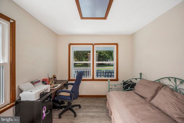 212 2ND ST, Colonial Beach, VA 22443