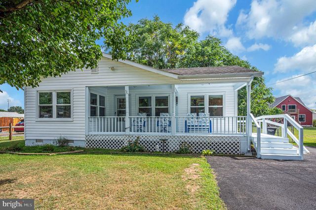 212 2ND ST, Colonial Beach, VA 22443