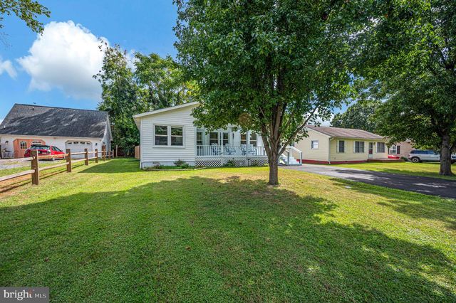 212 2ND ST, Colonial Beach, VA 22443