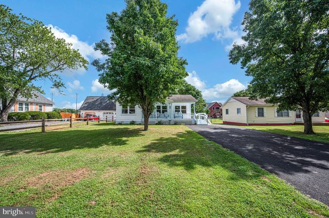 212 2ND ST, Colonial Beach, VA 22443