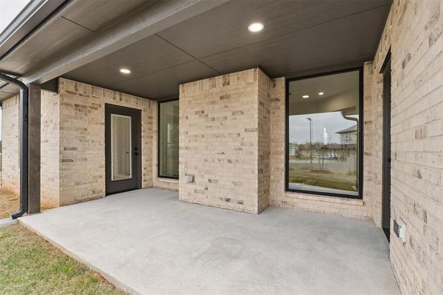 1101 Hyatt Court, Shawnee, OK 74804