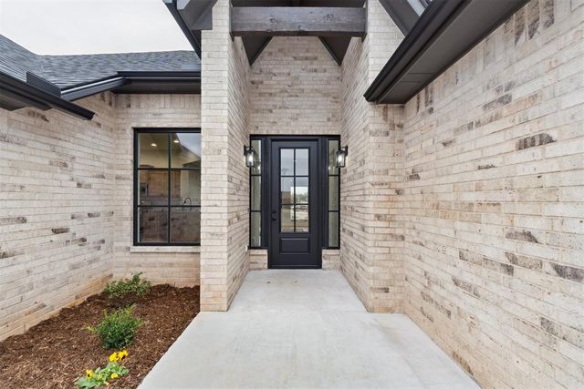 1101 Hyatt Court, Shawnee, OK 74804