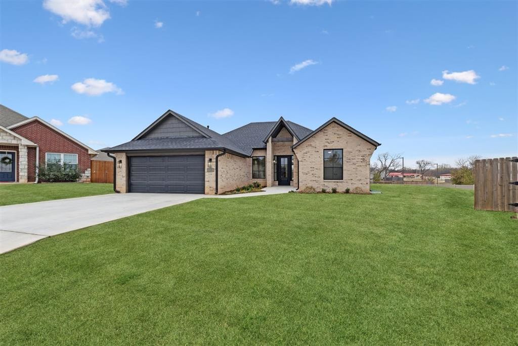 1101 Hyatt Court, Shawnee, OK 74804