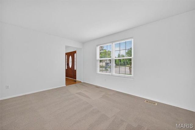 23 Vineyards Court, St Charles, MO 63304
