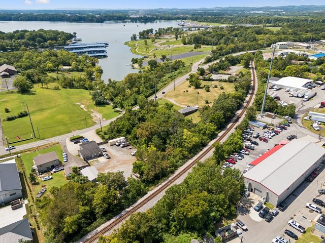 274 Rockland Rd, Hendersonville, TN 37075