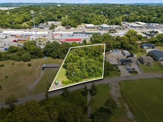 274 Rockland Rd, Hendersonville, TN 37075