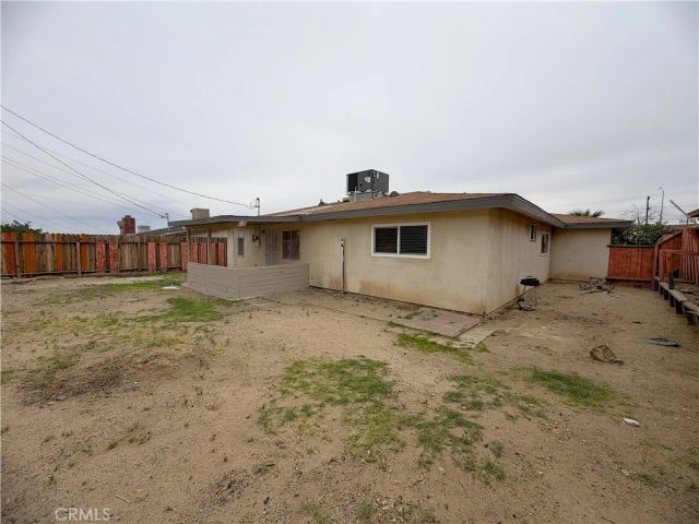 909 Las Amigas Drive, Barstow, CA 92311