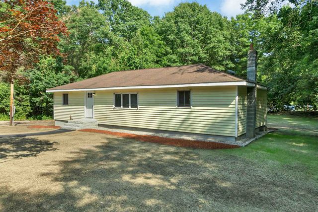 4 Loop Road, Londonderry, NH 03053