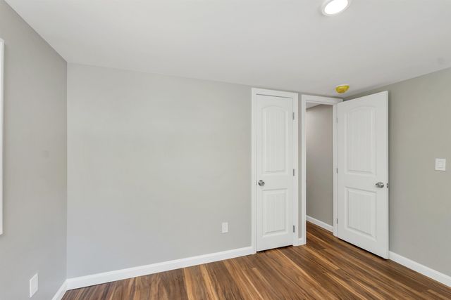 4 Loop Road, Londonderry, NH 03053
