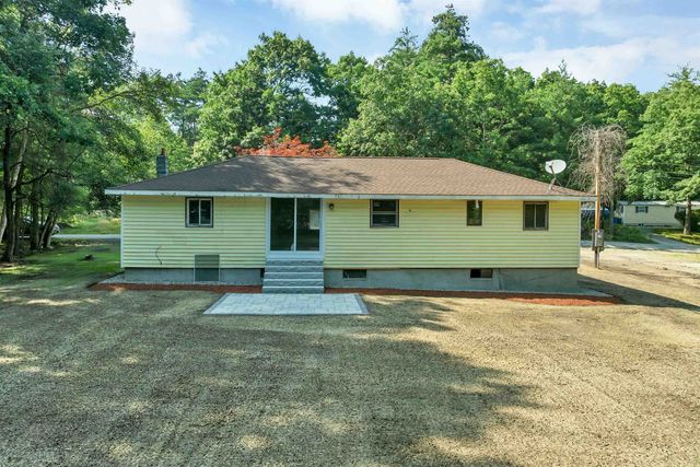 4 Loop Road, Londonderry, NH 03053