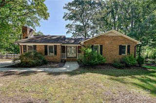 316 Henderson Circle, Harrisburg, NC 28075