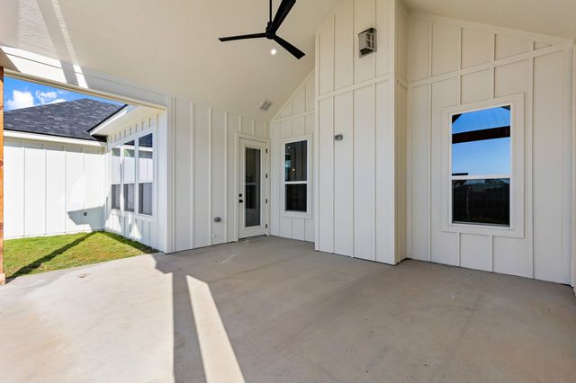 119 Paddle Boat Court, Robinson, TX 76706