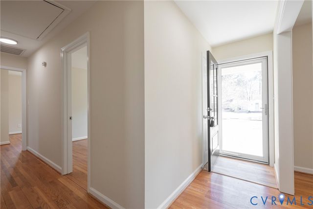 112 Princeton Rd, Colonial Heights, VA 23834