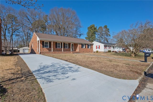 112 Princeton Rd, Colonial Heights, VA 23834