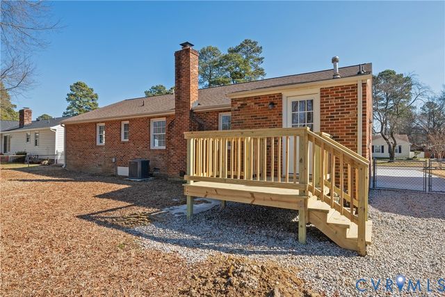 112 Princeton Rd, Colonial Heights, VA 23834