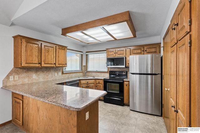 804 Beaver Lake Boulevard, Plattsmouth, NE 68048